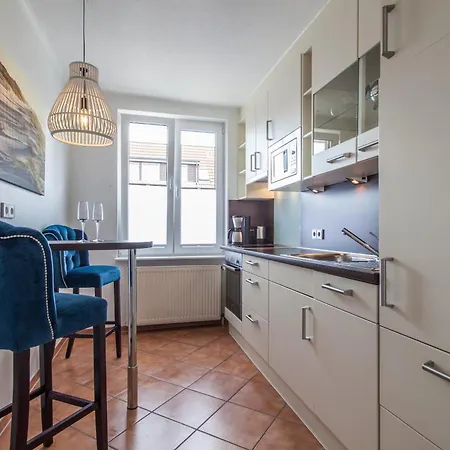 Hus Up Hoecht * לנגאוג